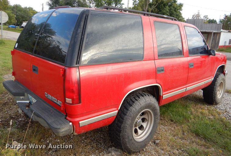 image for item EY9329 1998 Chevrolet Tahoe SUV