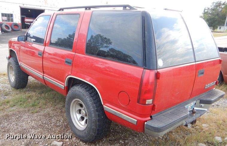 image for item EY9329 1998 Chevrolet Tahoe SUV