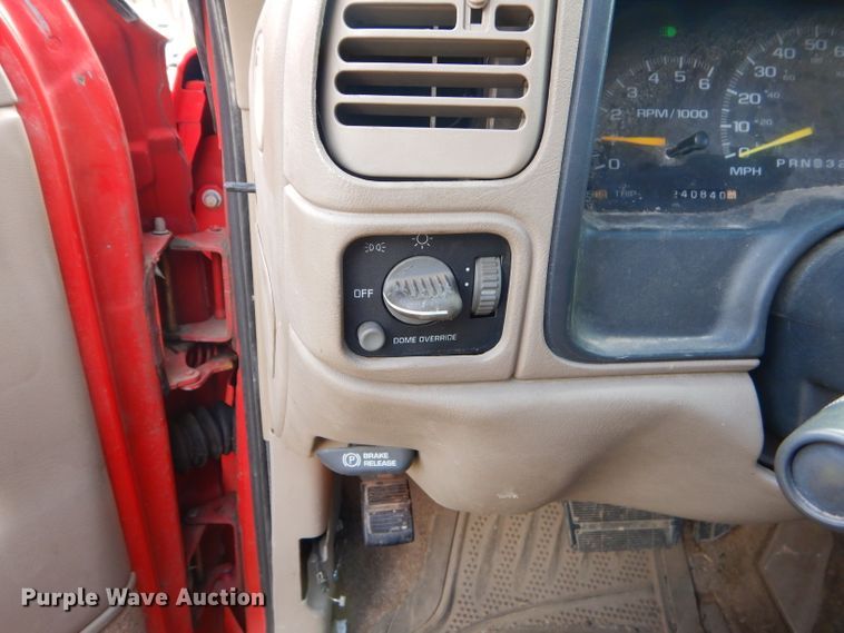 image for item EY9329 1998 Chevrolet Tahoe SUV