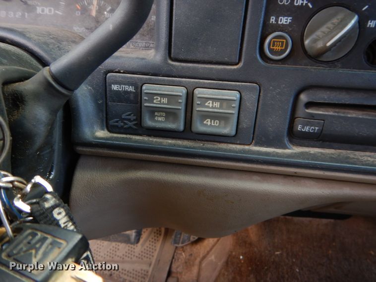 image for item EY9329 1998 Chevrolet Tahoe SUV