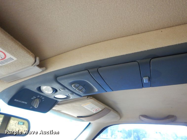 image for item EY9329 1998 Chevrolet Tahoe SUV