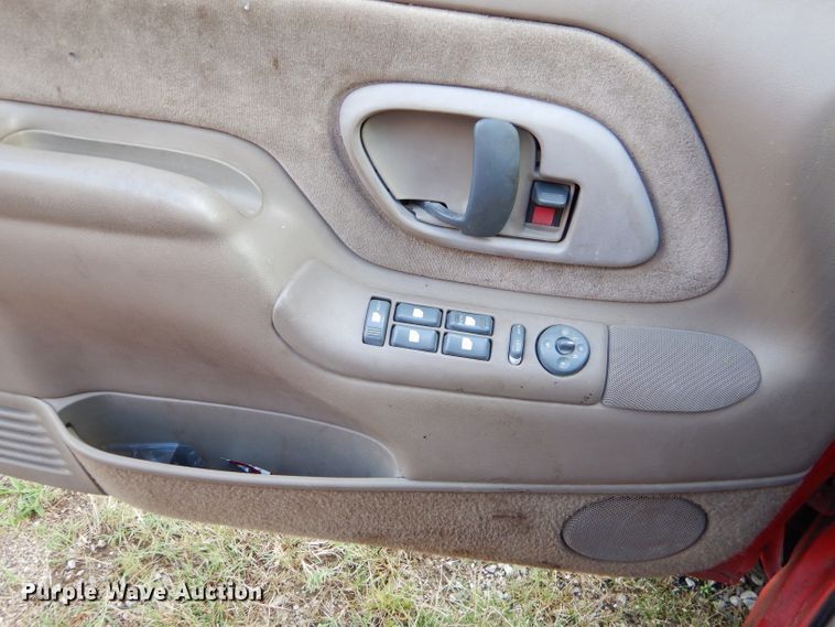 image for item EY9329 1998 Chevrolet Tahoe SUV