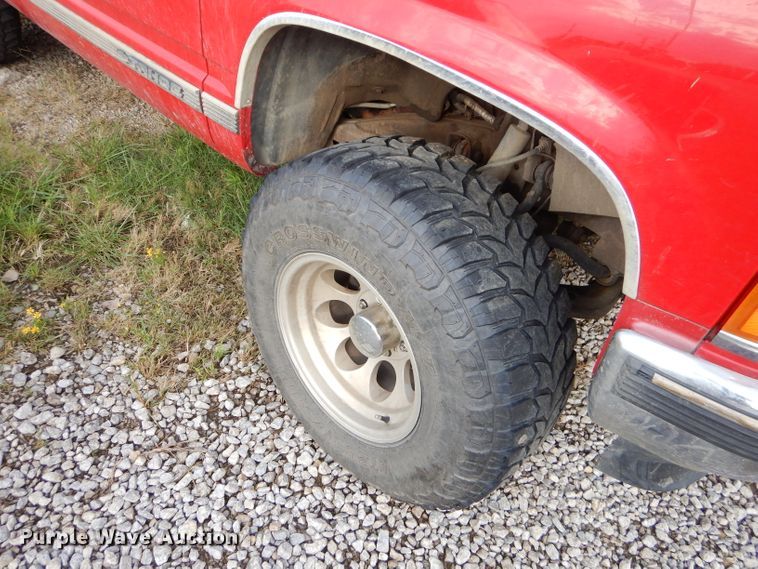 image for item EY9329 1998 Chevrolet Tahoe SUV