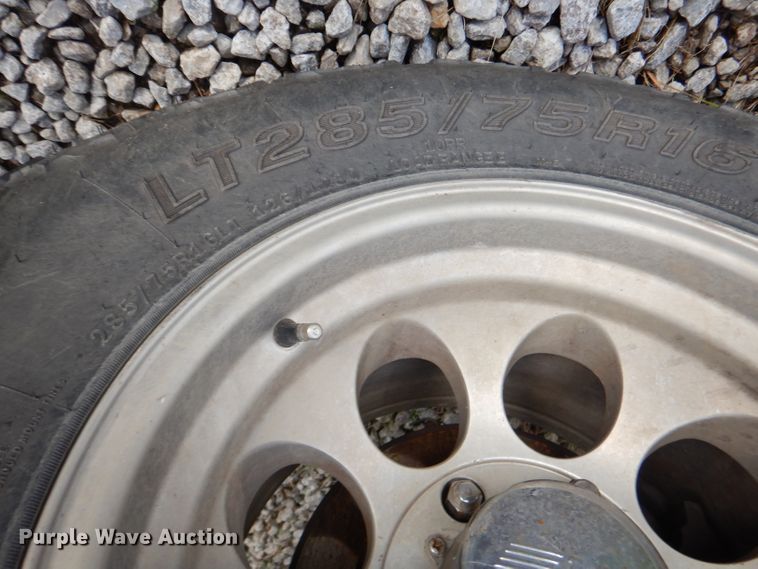 image for item EY9329 1998 Chevrolet Tahoe SUV