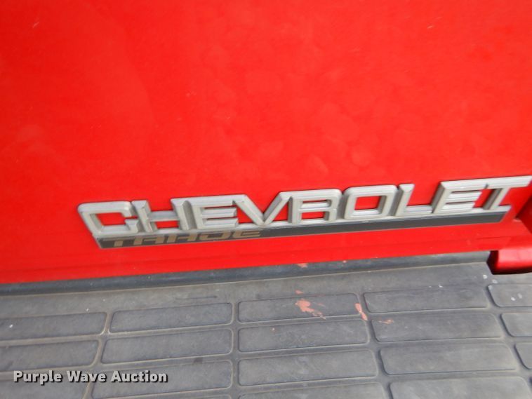 image for item EY9329 1998 Chevrolet Tahoe SUV