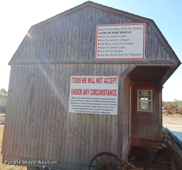 image for item EY9402 Wood storage building