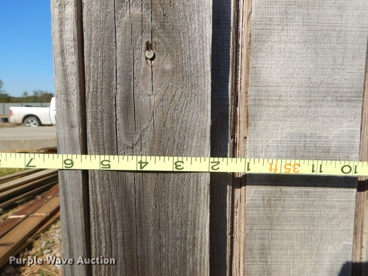 image for item EY9402 Wood storage building