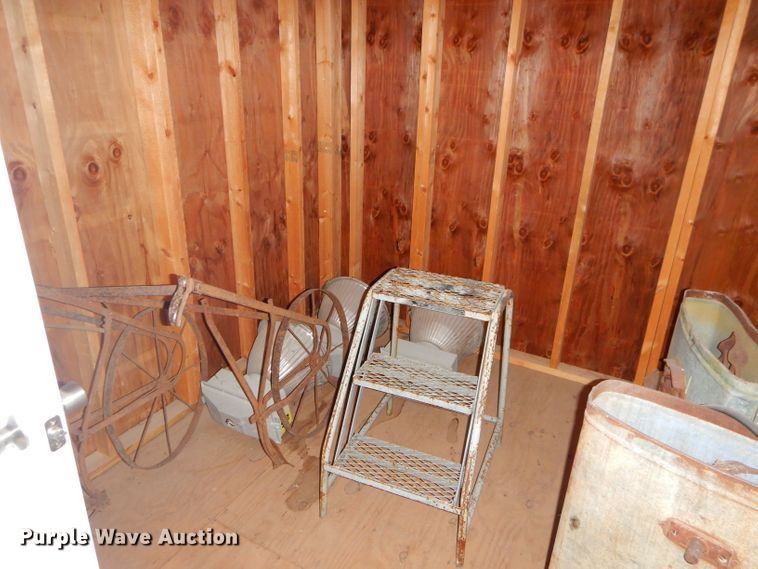 image for item EY9402 Wood storage building