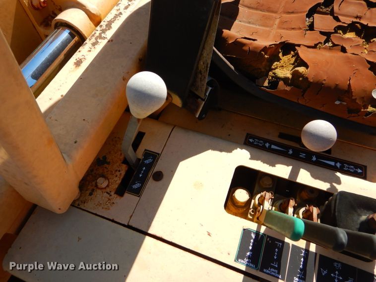 image for item EY9403 1997 Vermeer V3550A trencher