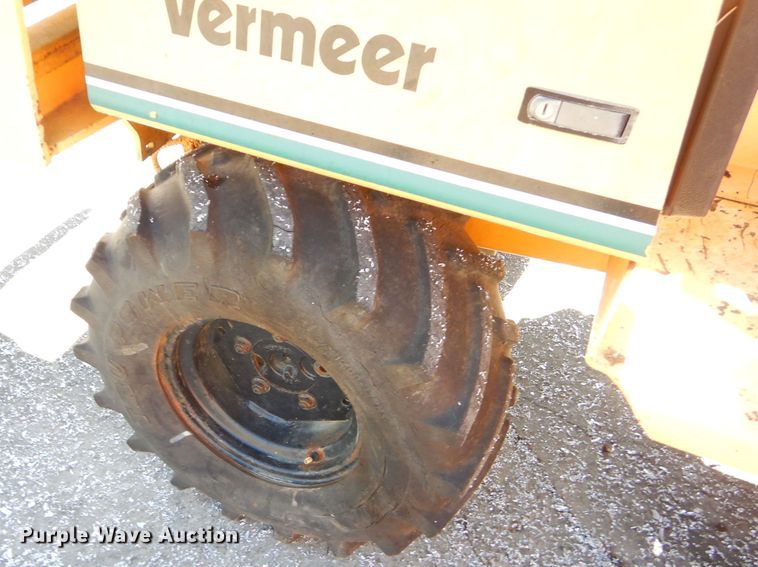 image for item EY9403 1997 Vermeer V3550A trencher