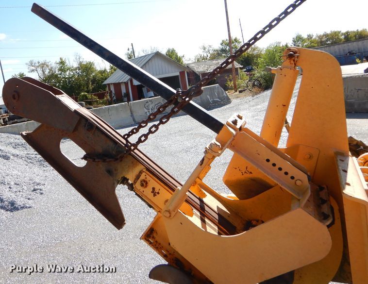 image for item EY9403 1997 Vermeer V3550A trencher