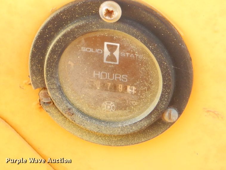 image for item EY9403 1997 Vermeer V3550A trencher