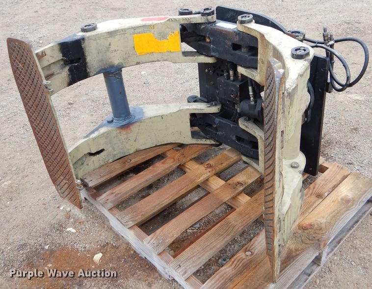 image for item EY9430 Barrel grapple attachment