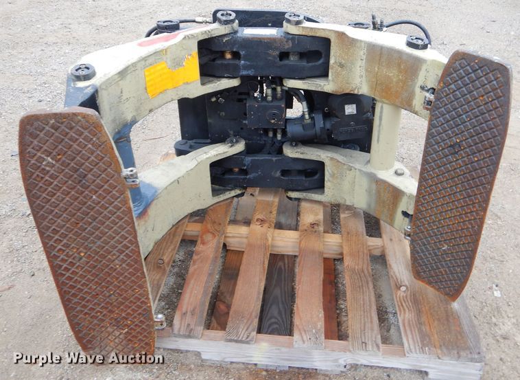 image for item EY9430 Barrel grapple attachment