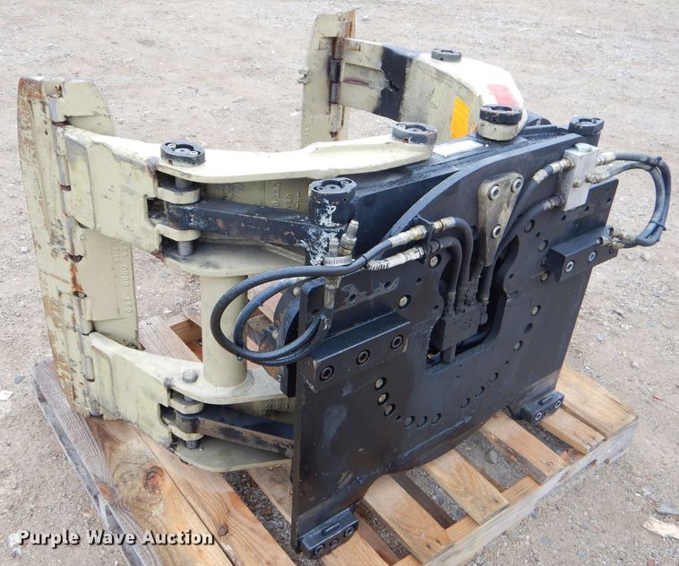 image for item EY9430 Barrel grapple attachment