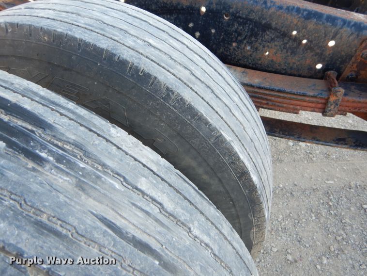 image for item EY9431 1999 International 4700 truck cab and chassis