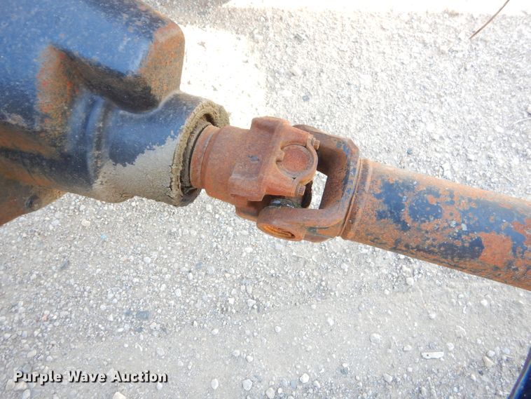 image for item EY9431 1999 International 4700 truck cab and chassis