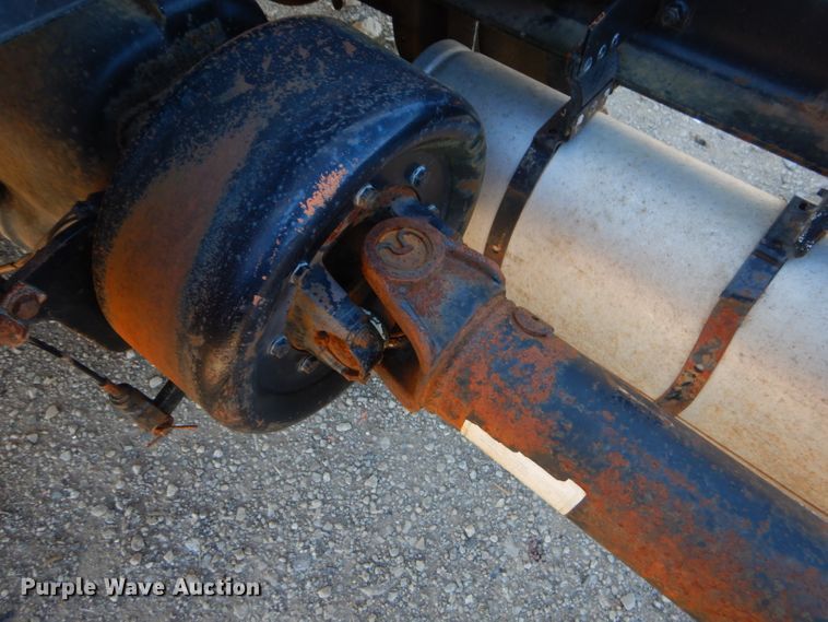 image for item EY9431 1999 International 4700 truck cab and chassis