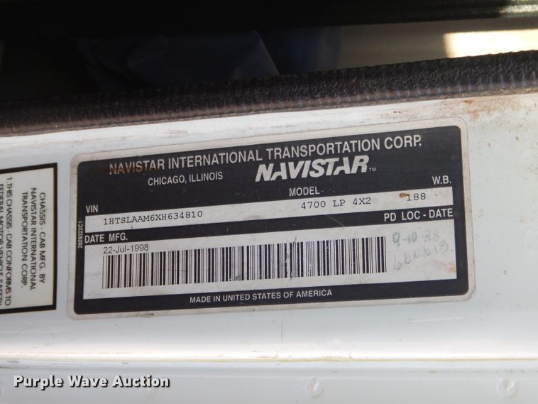 image for item EY9431 1999 International 4700 truck cab and chassis