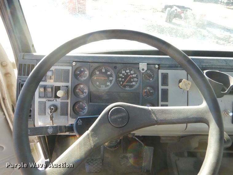 image for item EY9432 1997 Freightliner FL70 truck cab and chassis