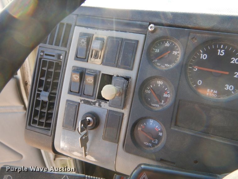 image for item EY9432 1997 Freightliner FL70 truck cab and chassis