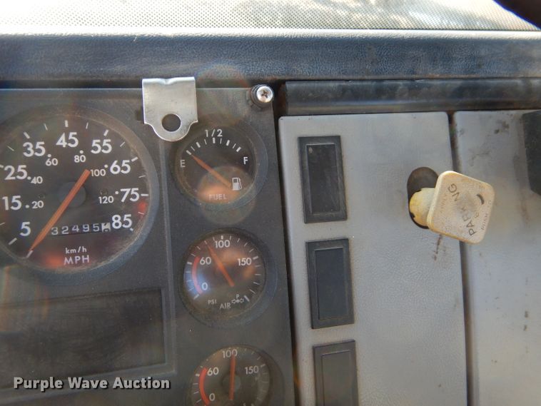 image for item EY9432 1997 Freightliner FL70 truck cab and chassis