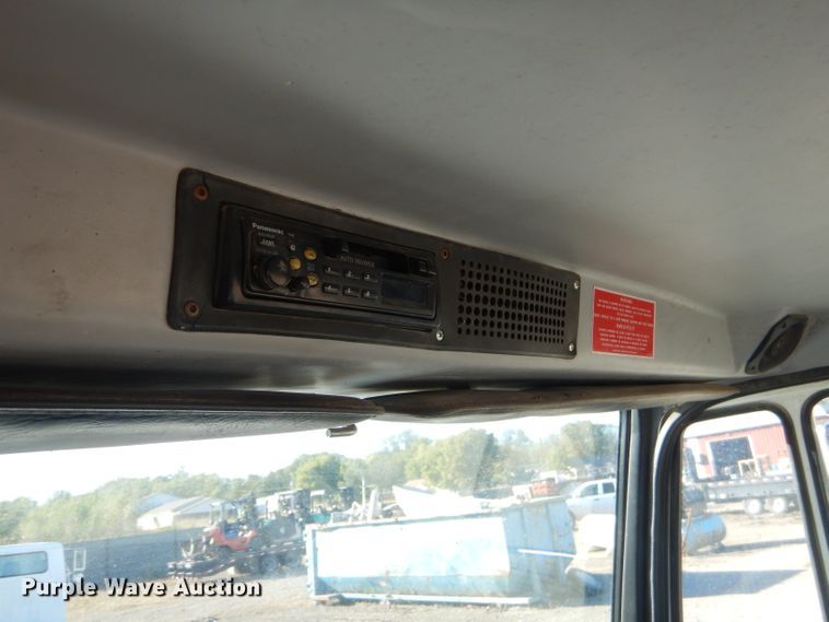 image for item EY9432 1997 Freightliner FL70 truck cab and chassis