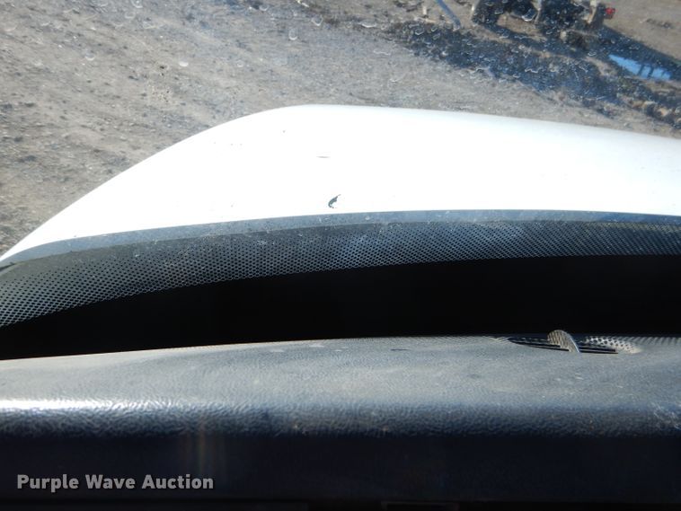 image for item EY9432 1997 Freightliner FL70 truck cab and chassis