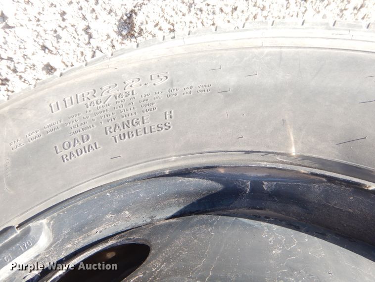 image for item EY9432 1997 Freightliner FL70 truck cab and chassis