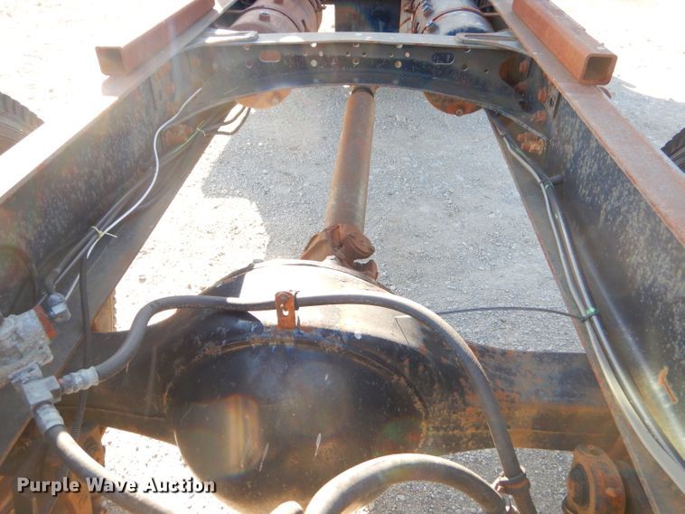 image for item EY9432 1997 Freightliner FL70 truck cab and chassis