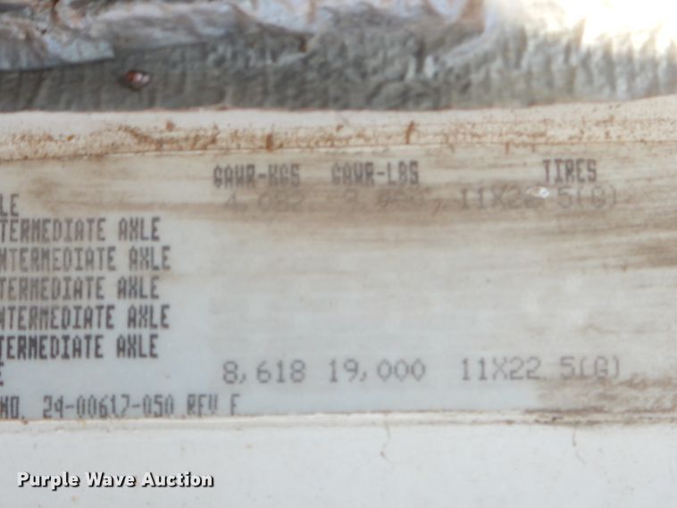 image for item EY9432 1997 Freightliner FL70 truck cab and chassis