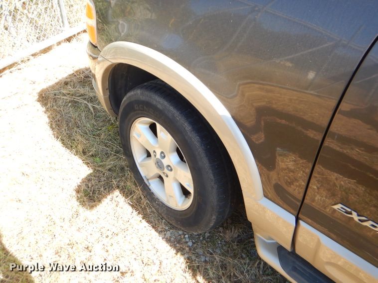 image for item EY9435 2005 Ford Explorer SUV