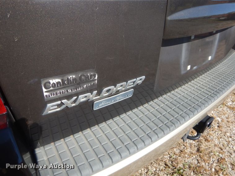 image for item EY9435 2005 Ford Explorer SUV