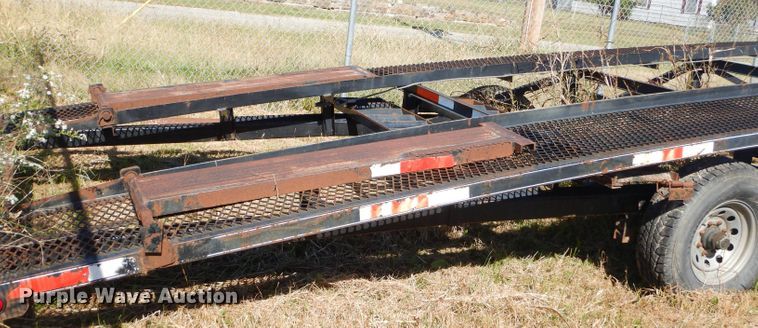 image for item EY9437 2004 Kaufman L10T equipment trailer