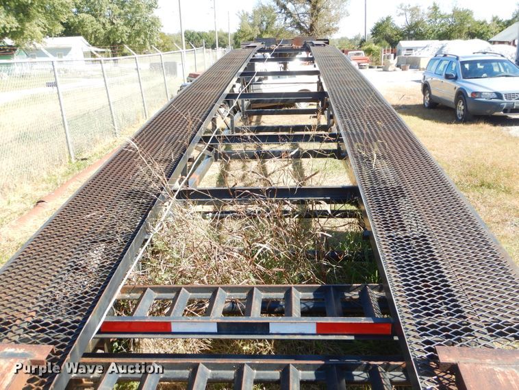 image for item EY9437 2004 Kaufman L10T equipment trailer