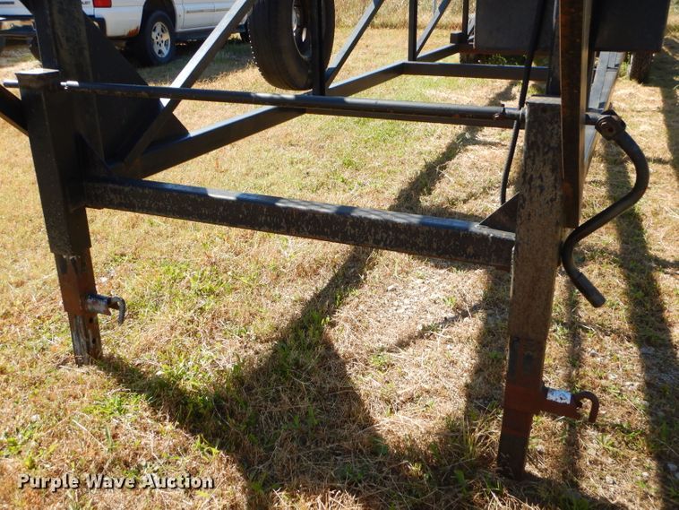 image for item EY9437 2004 Kaufman L10T equipment trailer