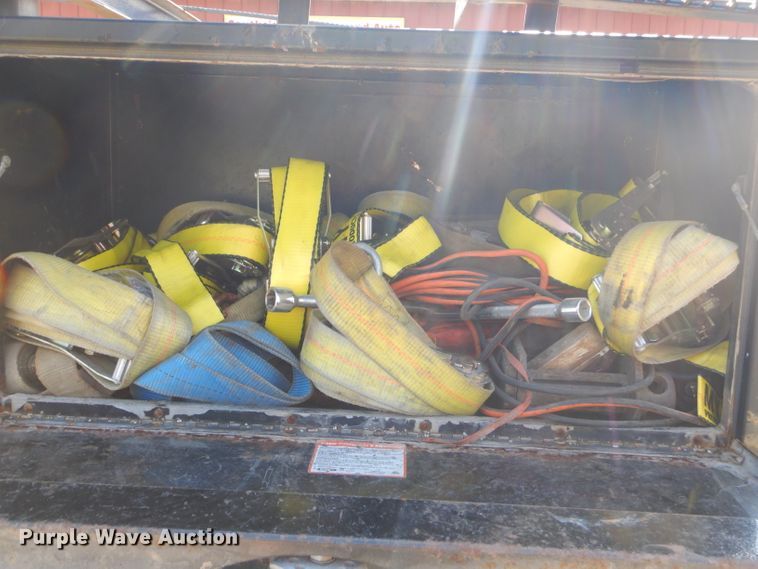 image for item EY9437 2004 Kaufman L10T equipment trailer