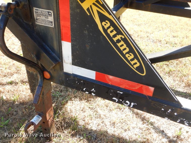 image for item EY9437 2004 Kaufman L10T equipment trailer