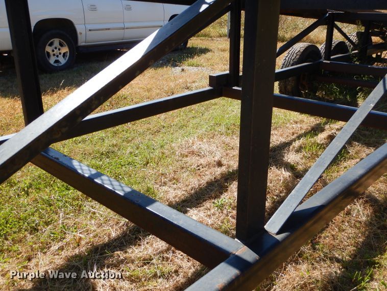 image for item EY9437 2004 Kaufman L10T equipment trailer