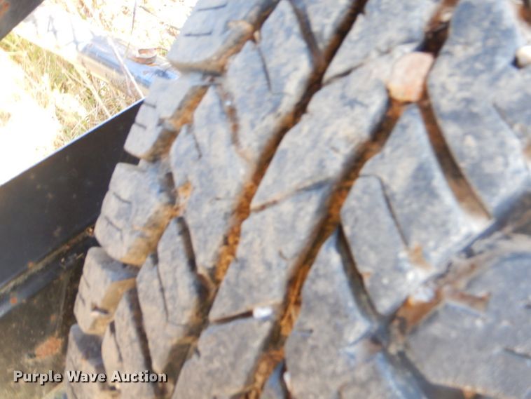 image for item EY9437 2004 Kaufman L10T equipment trailer