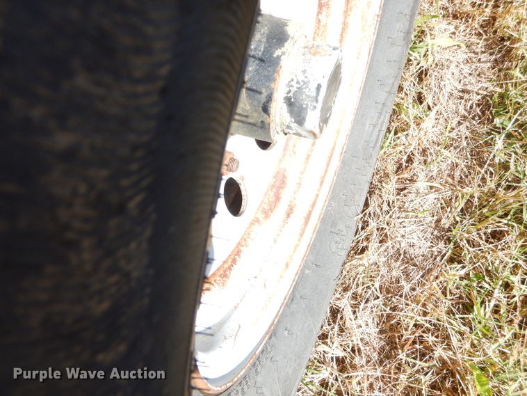 image for item EY9437 2004 Kaufman L10T equipment trailer