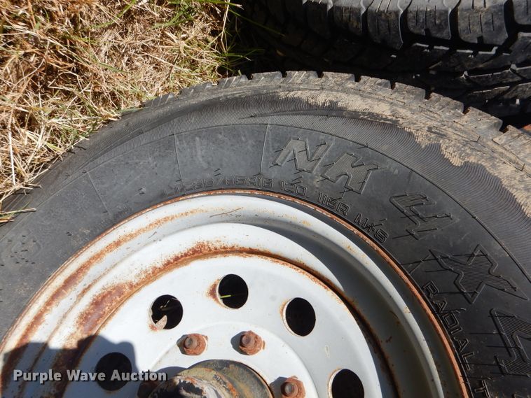 image for item EY9437 2004 Kaufman L10T equipment trailer