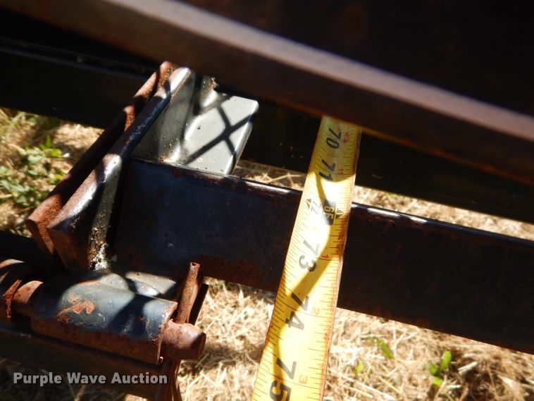 image for item EY9437 2004 Kaufman L10T equipment trailer