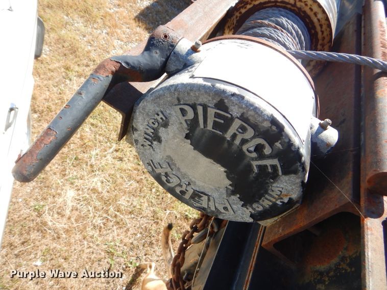 image for item EY9437 2004 Kaufman L10T equipment trailer