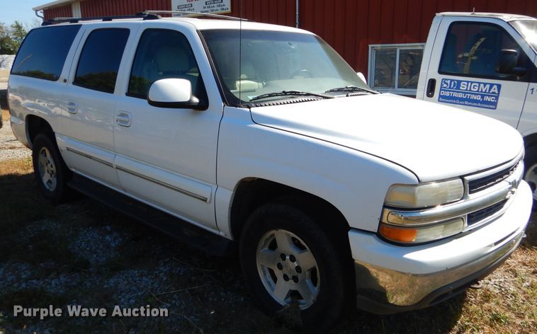 image for item EY9438 2001 Chevrolet Suburban 1500 SUV