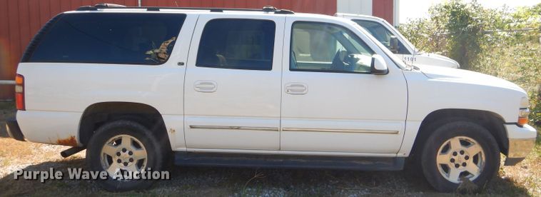 image for item EY9438 2001 Chevrolet Suburban 1500 SUV