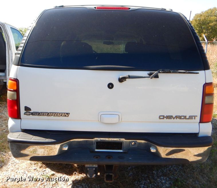 image for item EY9438 2001 Chevrolet Suburban 1500 SUV