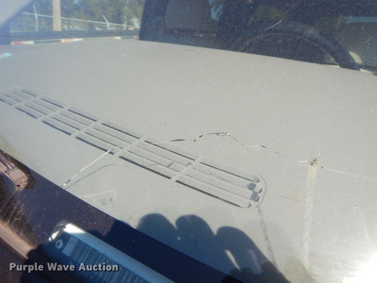 image for item EY9438 2001 Chevrolet Suburban 1500 SUV