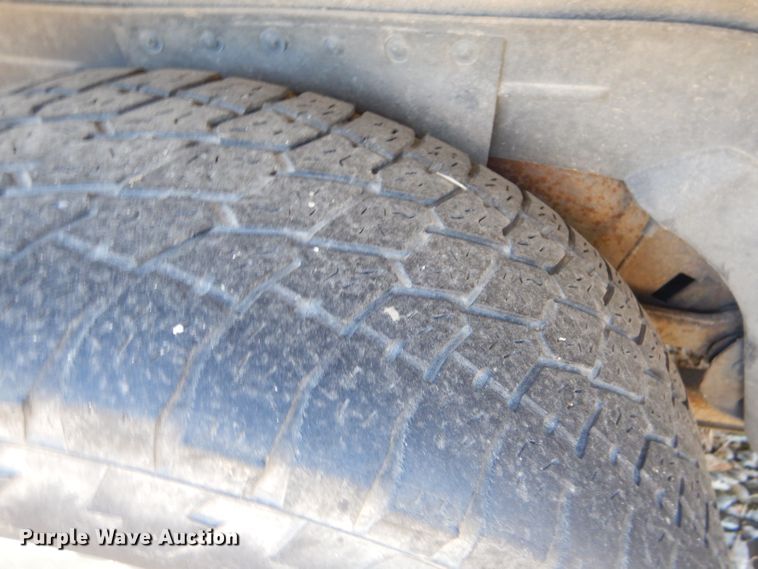 image for item EY9438 2001 Chevrolet Suburban 1500 SUV