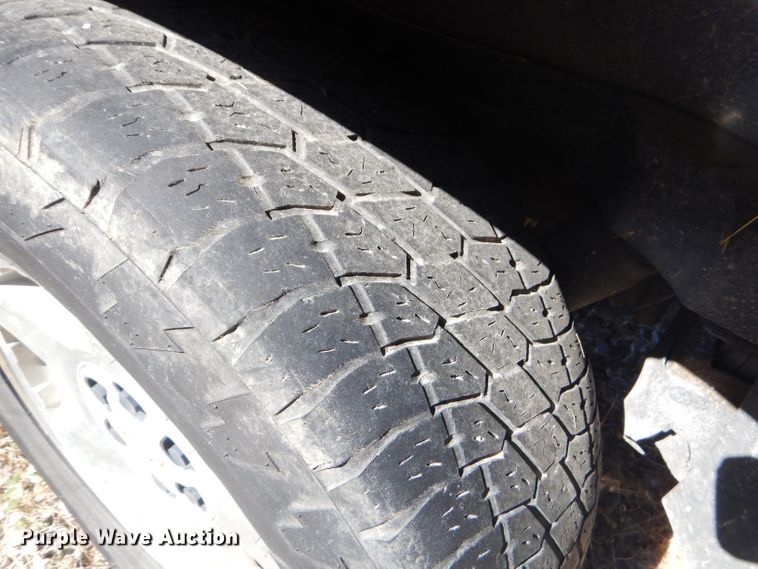 image for item EY9438 2001 Chevrolet Suburban 1500 SUV